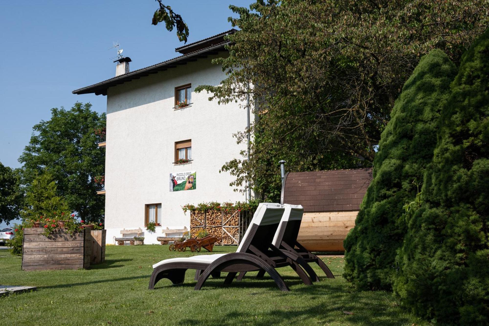 Piccolo Orso Bruno Bed & Breakfast Cavareno Exterior photo